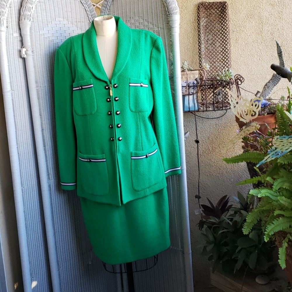 St. John knit skirt suit